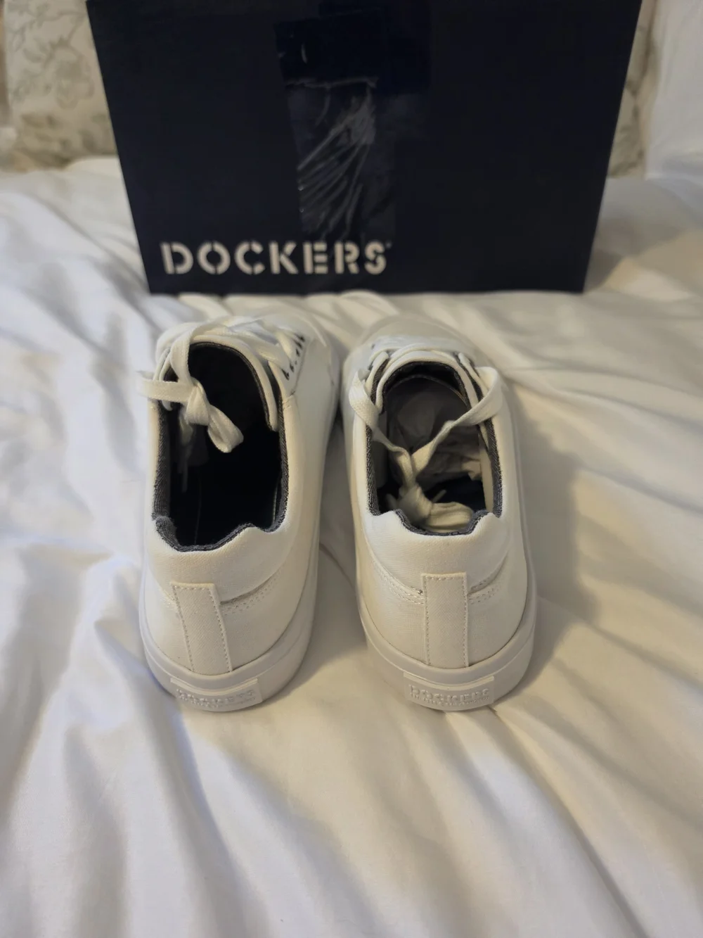 Dockers Men's White Canvas Low-Top Sneakers